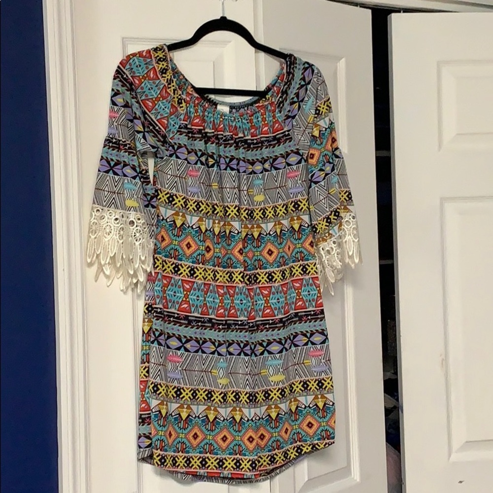 WinWin Tunic Top, Size L-XL NWOT MAKE AN OFFER!!!
